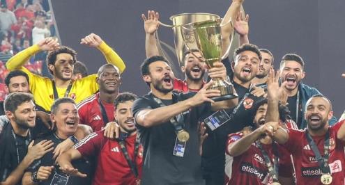 الأهلي يستقر علي زيادة مكافأة التتويج بالسوبر المصري